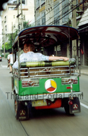 Bangkok, Tuk Tuk mit Mercedes-Stern